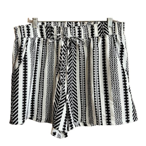 SHEIN Pants - SHEIN Curve | Elastic Waist | Aztec Print | Shirred Shorts